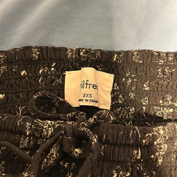Aritzia Wilfred blouse - Picture 2 of 2